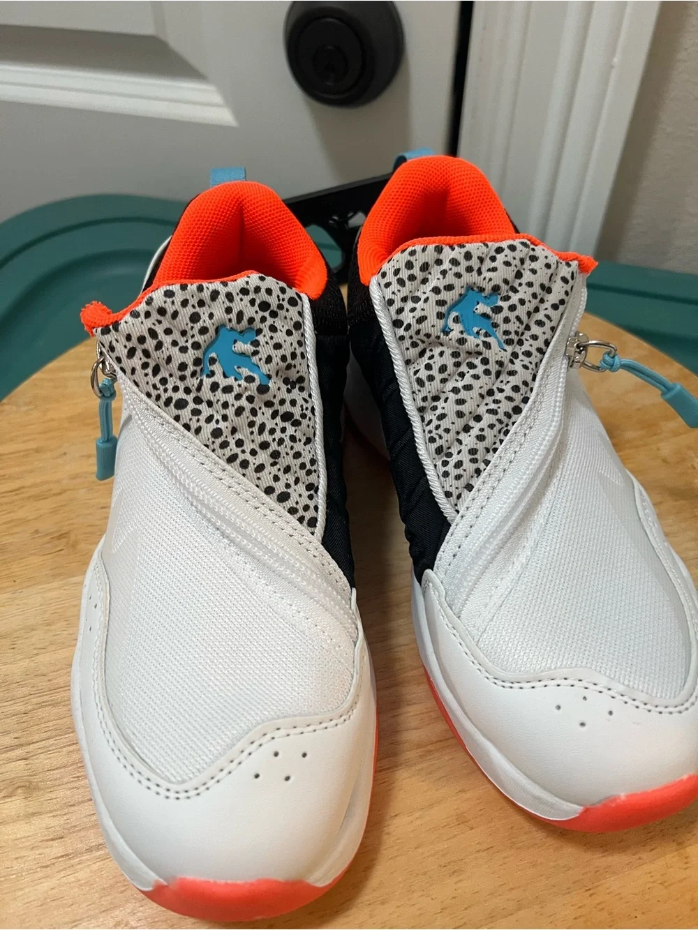 And1 Kids Sneakers in White with Bright Orange Lining